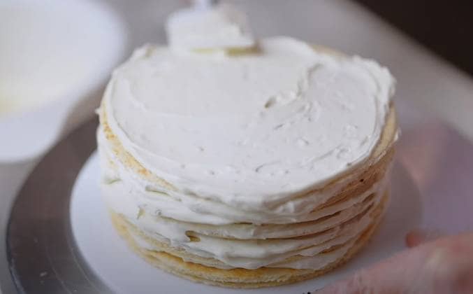 Домашній торт на сковороді - простий та швидкий рецепт