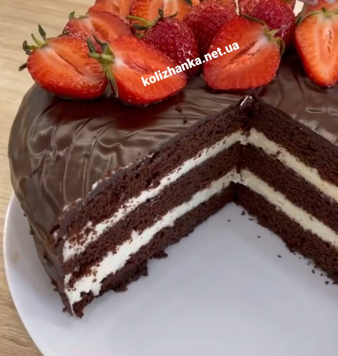 Шоколадний торт з крем Пломбіром - покроковий рецепт приготування