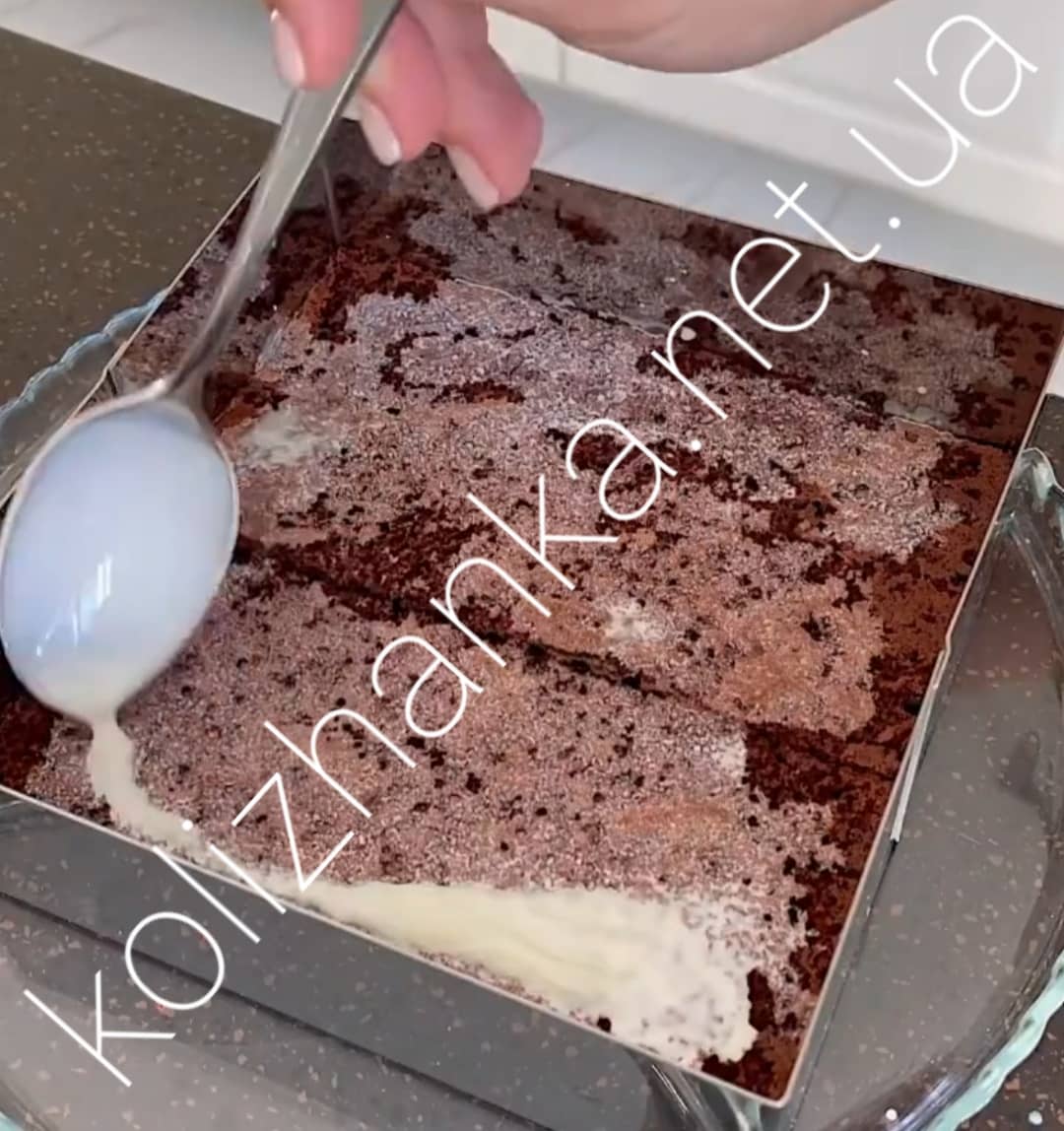 Торт "Снікерс" -  покроковий рецепт приготування з фото