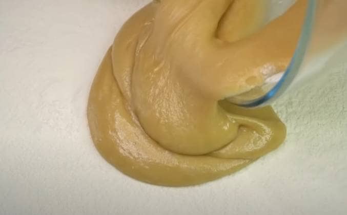 Заварний медовий торт "Рижик із сметанним кремом" - рецепт з покроковим фото